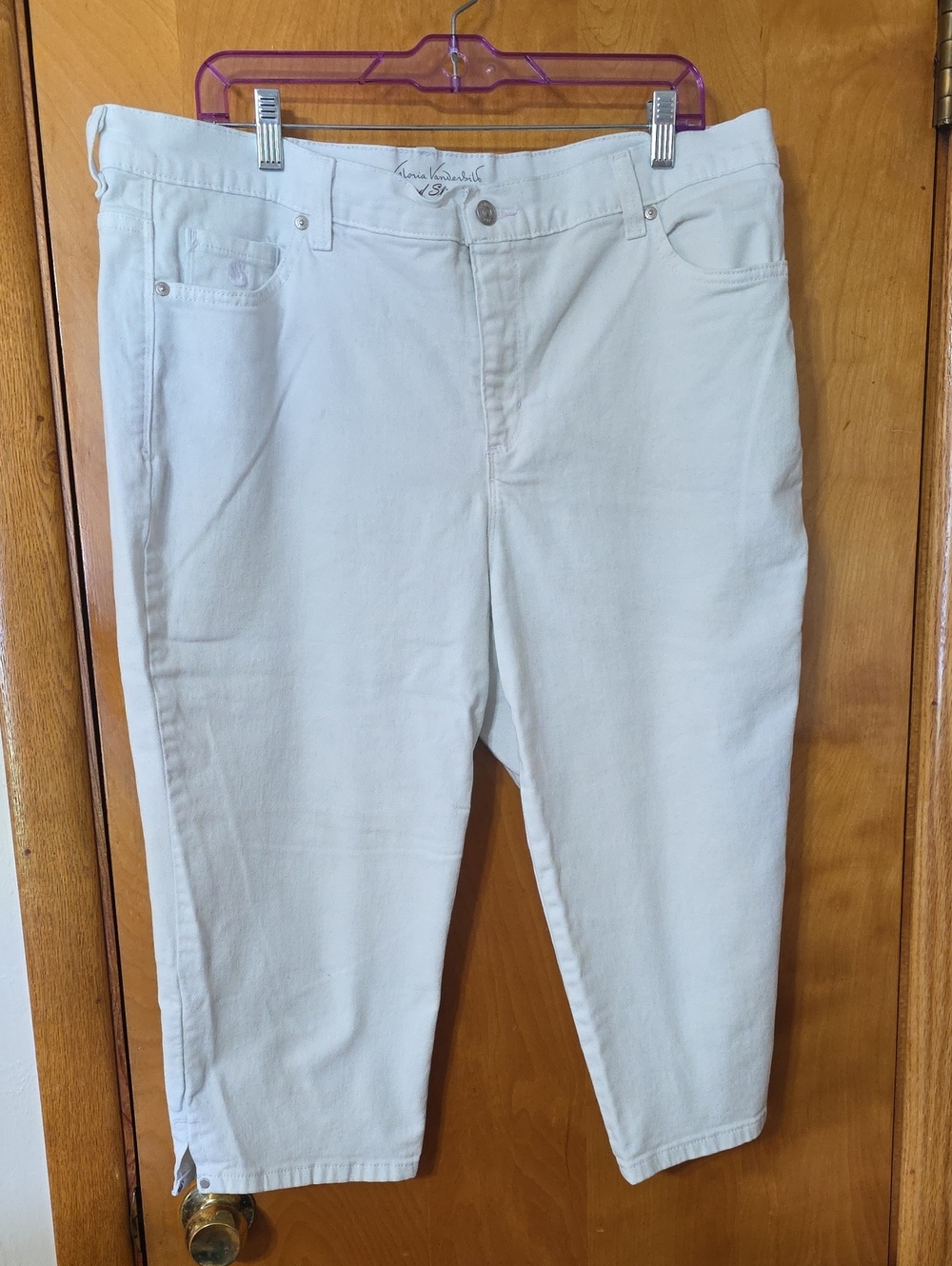 Gloria Vanderbilt White Women's Stretch Capris